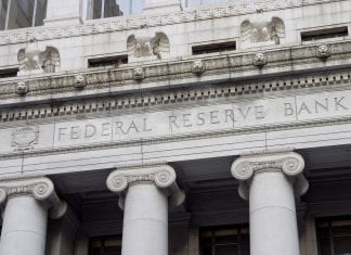 La encrucijada de la FED: ¿subir o moderar tasas ante ‘pánico’ bancario global?