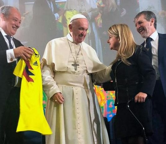 Iniciativa del Papa Francisco en Colombia, liderada por Elsa Noguera, ha beneficiado a 30 mil niños y jóvenes