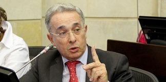 En decisión sin precedentes, ordenan medida de detención al expresidente Álvaro Uribe