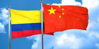 Banderas de Colombia y China