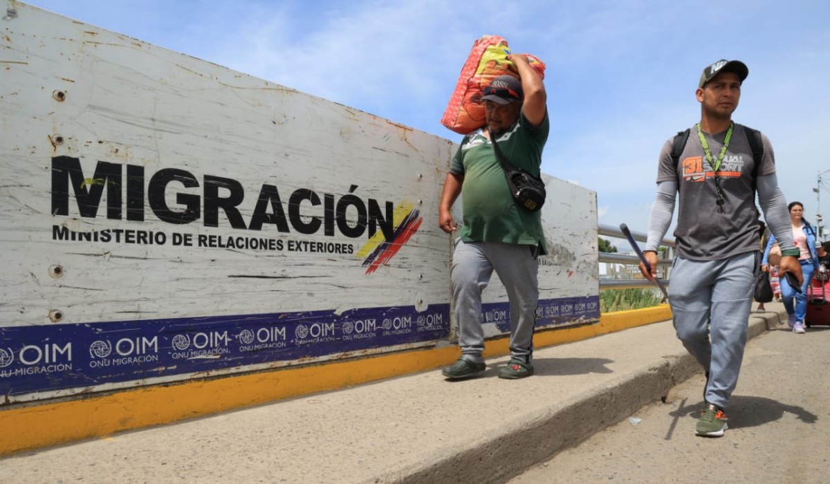 El 60 % de los hogares de migrantes en Colombia tienen dificultades para comprar alimentos