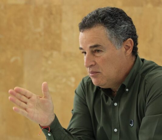 Aníbal Gaviria, gobernador de Antioquia confirma estudios para construir tren entre Medellín y Bogotá
