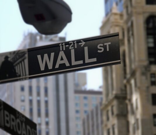 Wall Street cerró en positivo tras el PIB del cuarto trimestre.