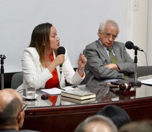 Carolina Corcho critica a los médicos en Colombia