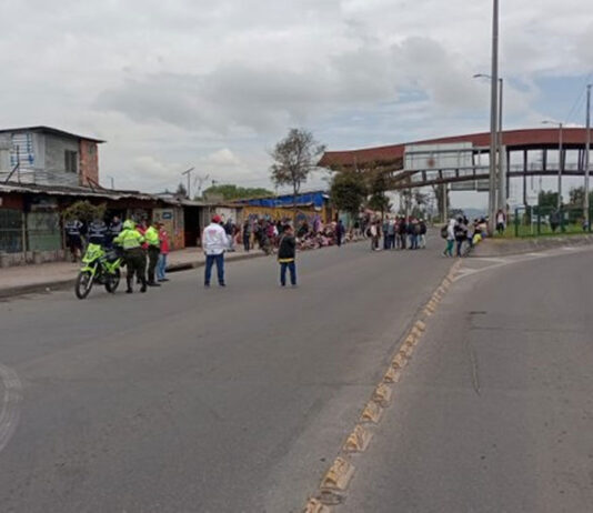 Protesta indígena. puente de Guadua, Bogotá