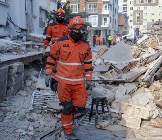 Terremoto de magnitud 6,4 sacudió a Turquía dos semanas después de la tragedia