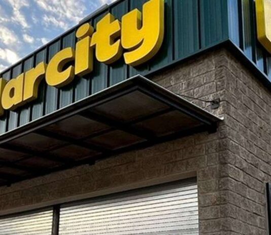 Dollarcity, Miniso y Yoi deben mejorar sus precios.