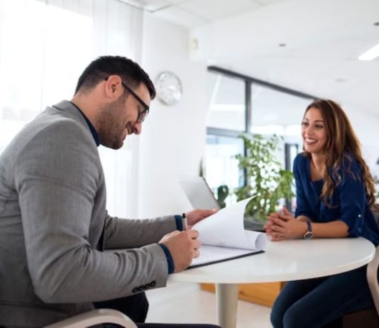 Madrugar: ¿la clave del éxito laboral? Un estudio revela su relación con la productividad