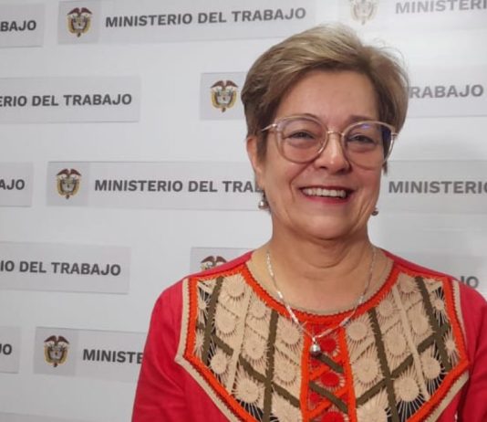 Gloria Inés Ramírez, ministra de Trabajo, presentó a periodistas detalles de las reformas laboral y pensional