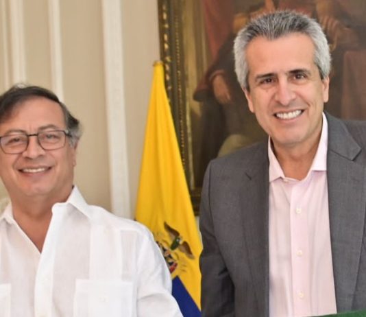 Gustavo Petro, presidente de Colombia y Luis Fernando Velasco, ministro del Interior