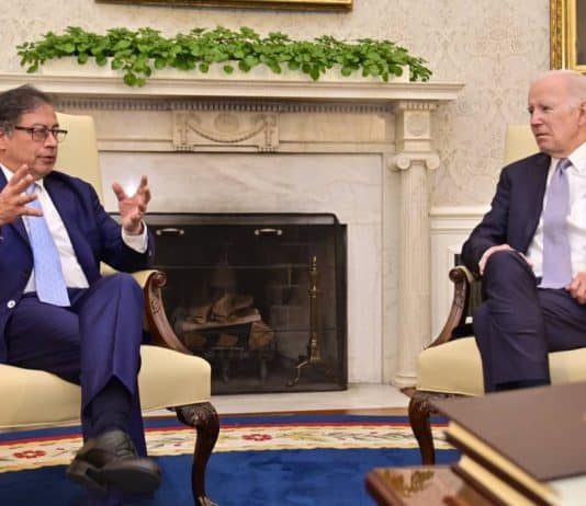 Gustavo Petro y Joe Biden afirman necesidad de “avanzar hacia una economía descarbonizada”