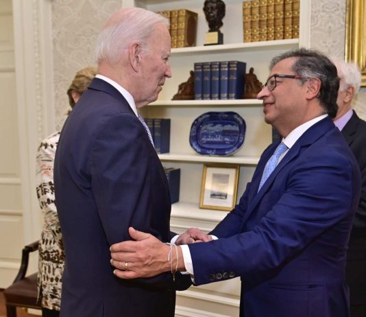 El presidente de EE. UU. Joe Biden apoyó la propuesta de su homólogo de Colombia Gustavo Petro de intercambio de deuda por acción climática.