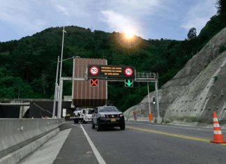 Entrada al túnel de Oriente en Medellín