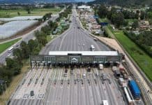 Peaje de Andes en la salida de Bogotá por la Autopista Norte