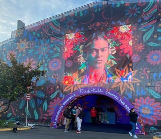 La exposición inmersiva de Frida Kahlo_ viaje sensorial en Bogotá