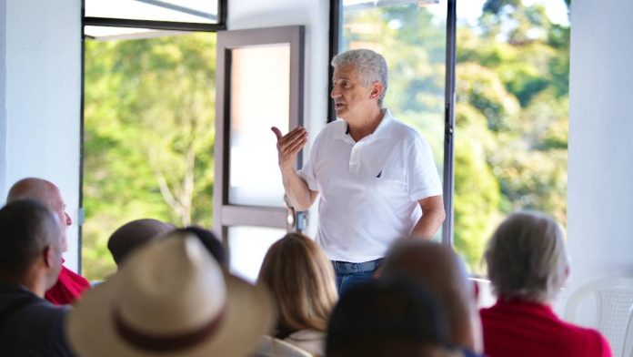 Luis Bernardo Vélez, candidato a la Alcladía de Medellín