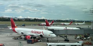 Aviones de Avianca en el aeropuerto El Dorado de Bogotá