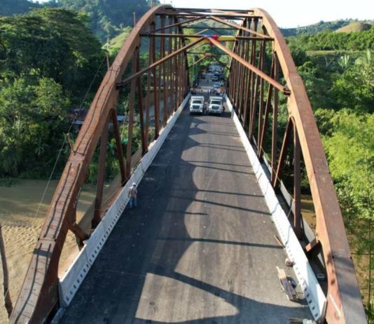 Puente el Alambrado abre su paso en Colombia