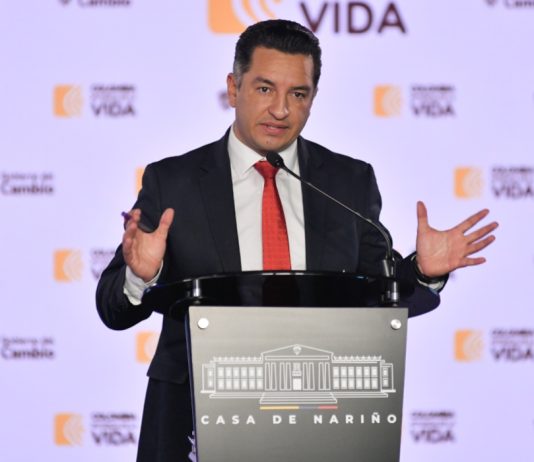 El secretario de Transparencia, Andrés Idárraga