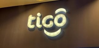 Logo de Tigo