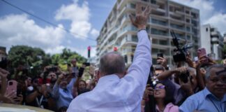 Oposición en Venezuela dice que les robaron las elecciones de Edmundo González