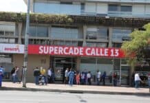 SuperCADE Calle 13, en Bogotá.
