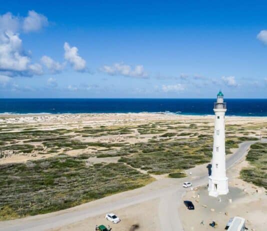 Faro California en Aruba