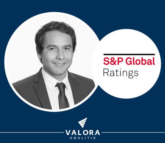 Elijah Oliveros de la agencia calificadora de riesgo S&P Global Ratings