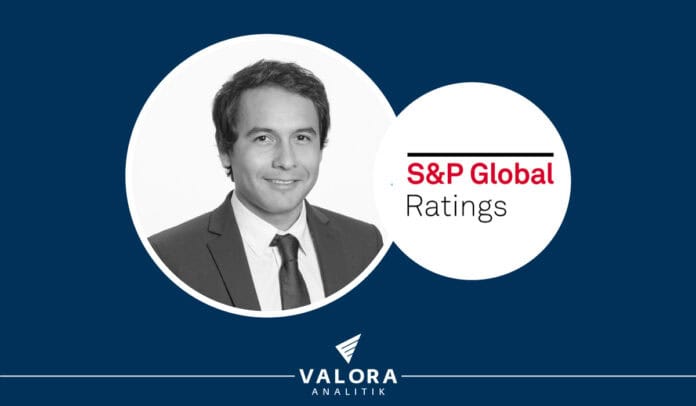 Elijah Oliveros de la agencia calificadora de riesgo S&P Global Ratings