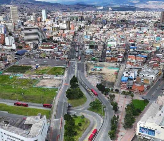 Nuevo cierre nocturno en la Av, Caracas por obras del metro de Bogotá.