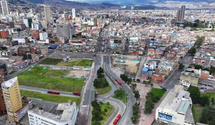 Nuevo cierre nocturno en la Av, Caracas por obras del metro de Bogotá.