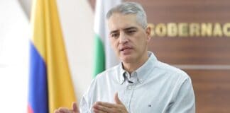 Andrés Julián Rendón, gobernador de Antioquia, en una rueda de prensa