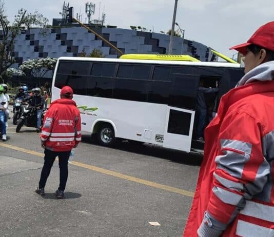 El paro camionero en Bogotá lleva tres días y petro dice que busca intervenir el mercado del transporte de carga en Colombia