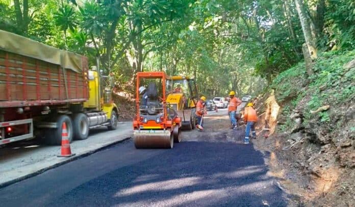 Obras en la vía Medellín - Bogotá de parte del Invías