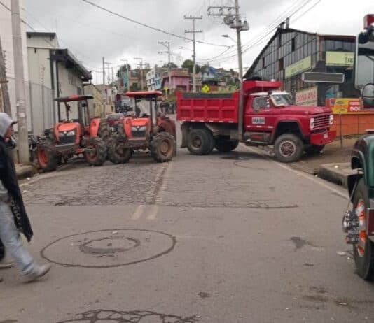 Paro camionero en Colombia podría terminar