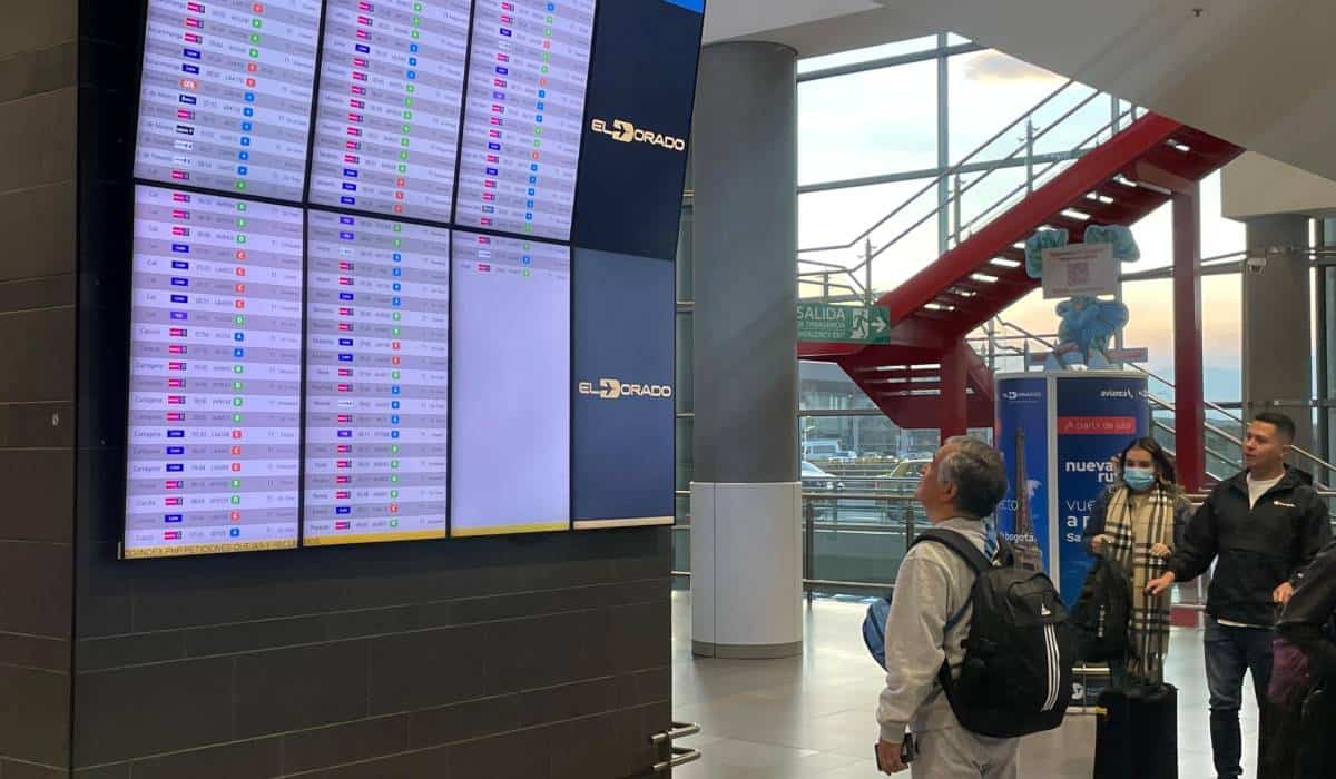 Aeropuerto El Dorado retoma operaciones en Bogotá