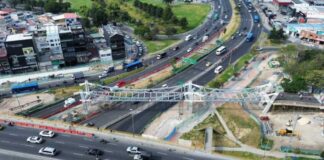 Ciclopuente de la Av. Boyacá con Calle 80, en Bogotá.