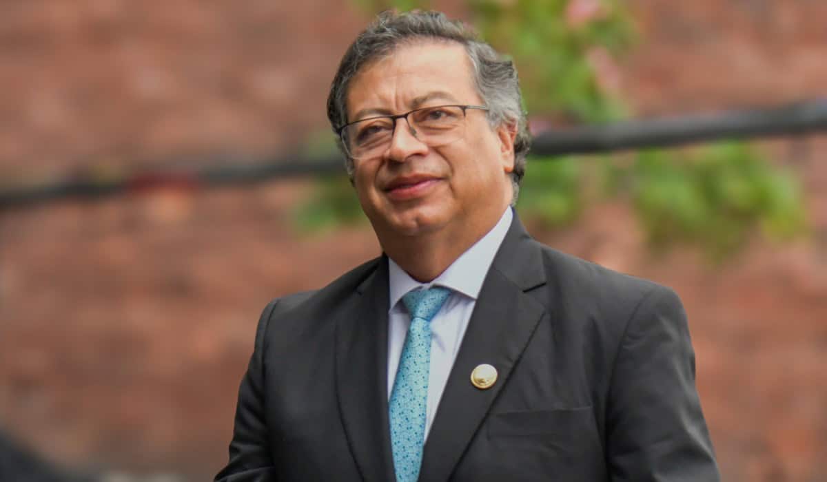 Gustavo Petro llega a Brasil para la Cumbre del G20 y un posible encuentro con Lula