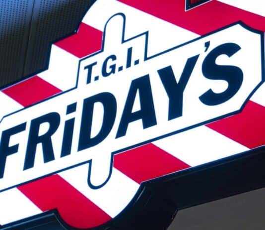 Cadena de restaurantes TGI Fridays de EE. UU. se declaró en bancarrota