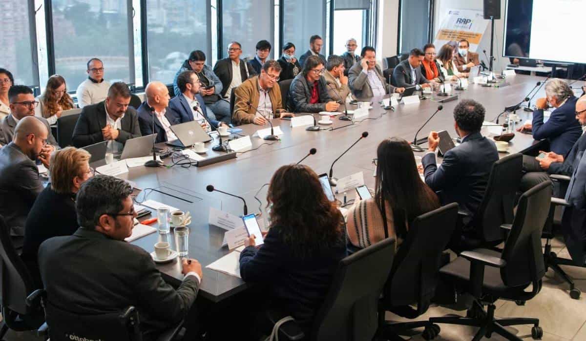 Salario mínimo en Colombia del 2025 Hoy hay reunión clave