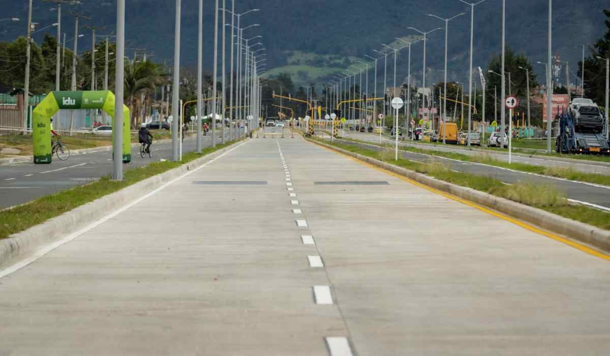 Después de 4 años entregan importante obra que quitará trancones en Bogotá