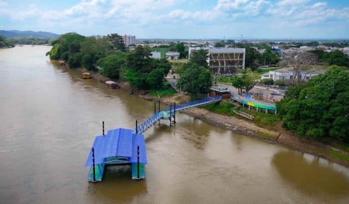 Buses fluviales en Montería por el río Sinú