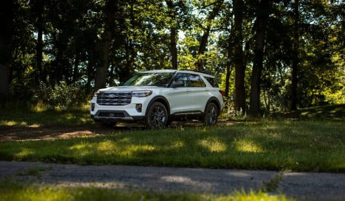 Ford Explorer Active.