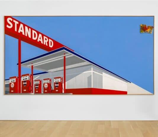 - Standard Station, Ten-Cent Western Being Torn in Half de Ed Ruscha (1964)