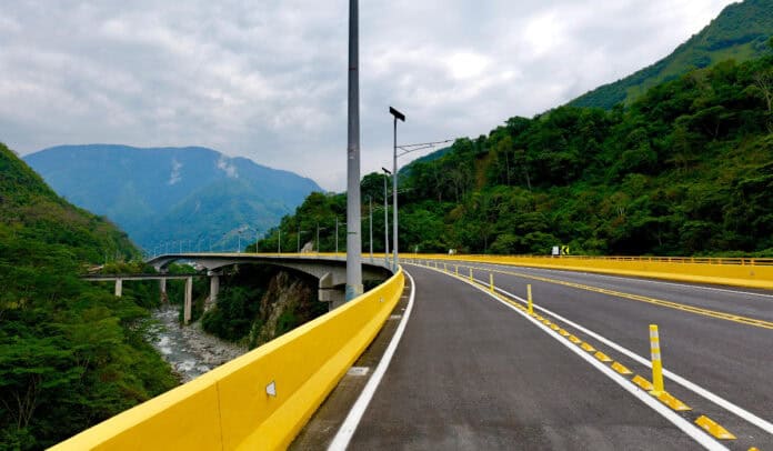 viaducto del kilómetro 58 de la vía Bogotá - Villavicencio