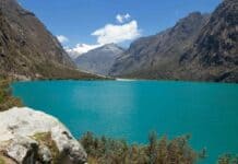 Laguna de Llanganuco.