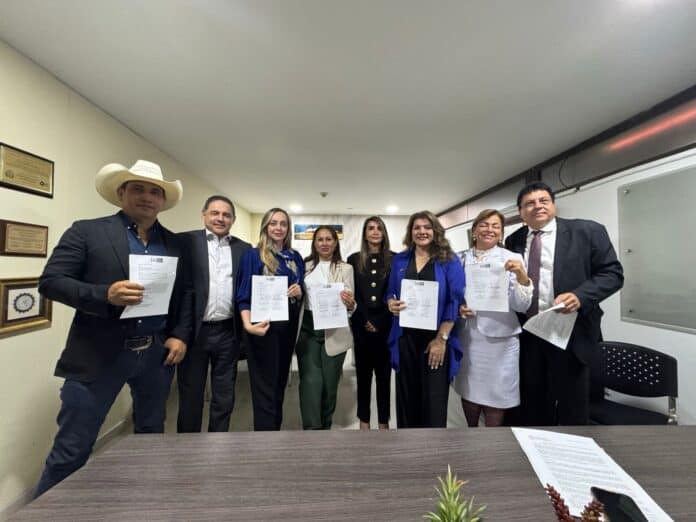 Senadores radican ponencia de archivo de reforma laboral