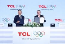 Li Dongsheng, fundador y presidente de TCL y Thomas Bach, presidente del COI.